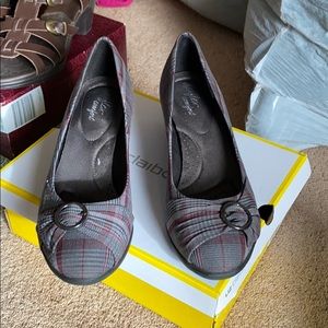 Plaid wedges